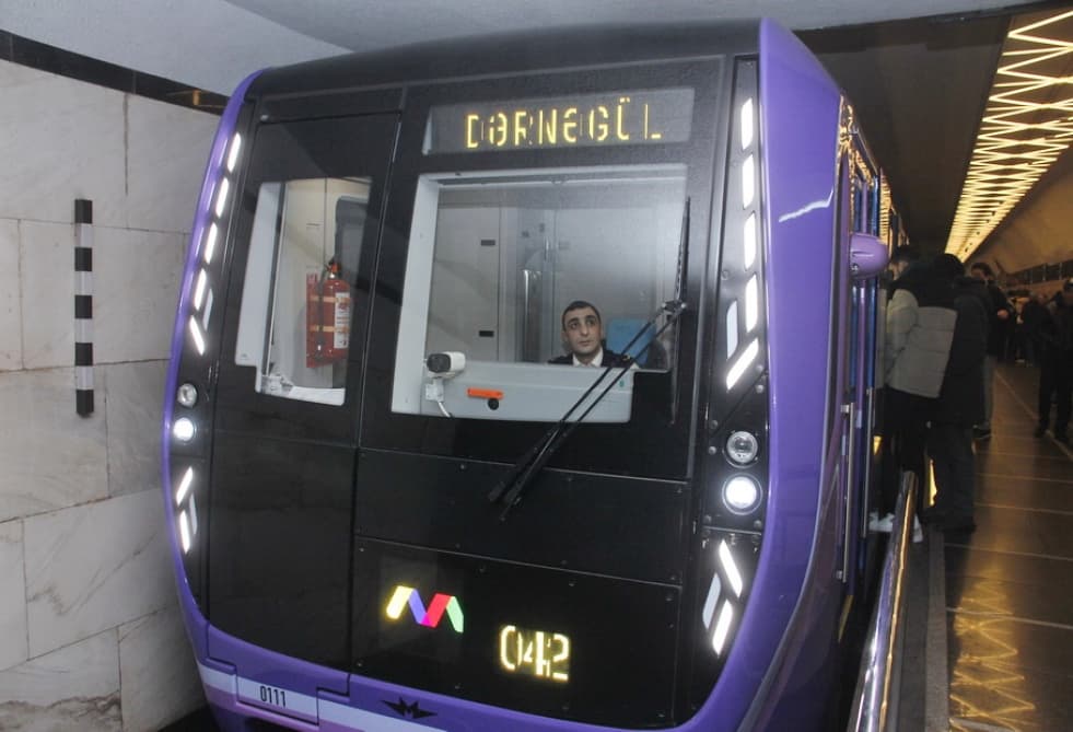 Bakı Metropoliteni xəttə yeni qatar buraxıb