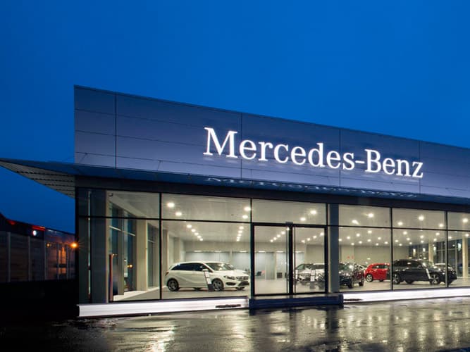 "Mercedes" 15 milyard avro qazandı