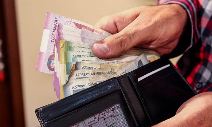 Əhalinin gəlirləri 14%-dən çox artıb