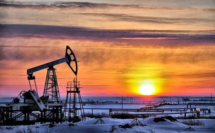 "Brent" markalı neft ucuzlaşdı, WTI bahalaşdı