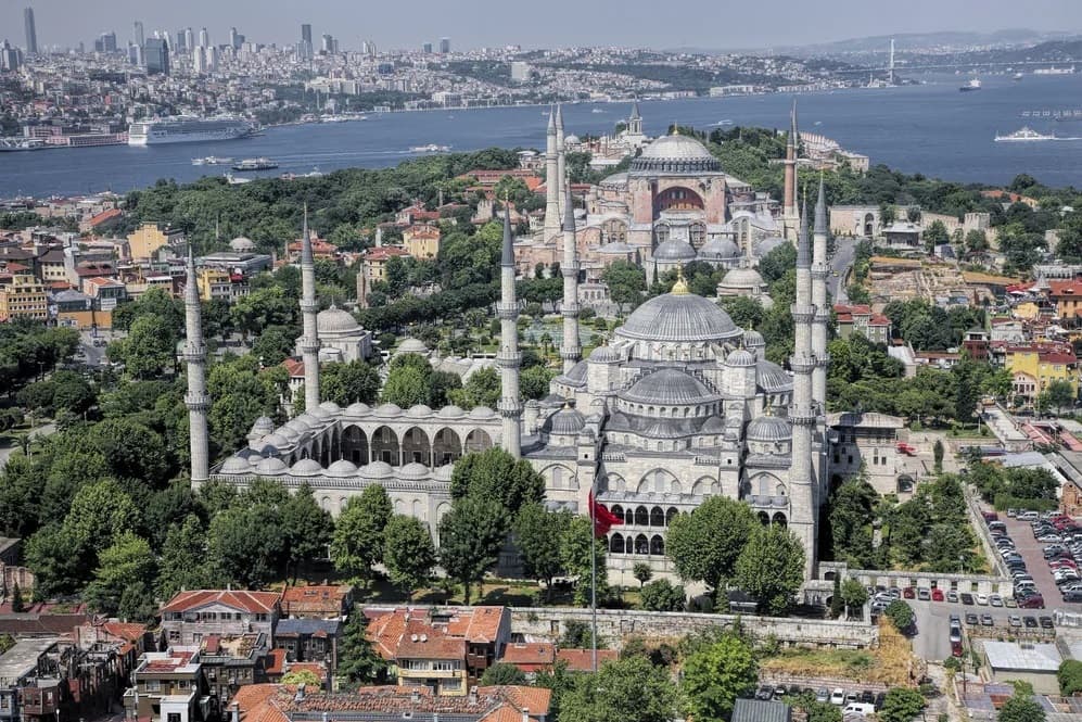 İstanbuldan köçənlərin sayı pik həddə çatır