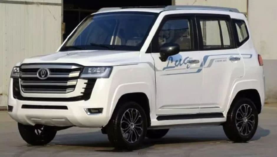 Çinlilər Toyota Land Cruiser modelinin miniatür surətini hazırlayıblar - FOTO
