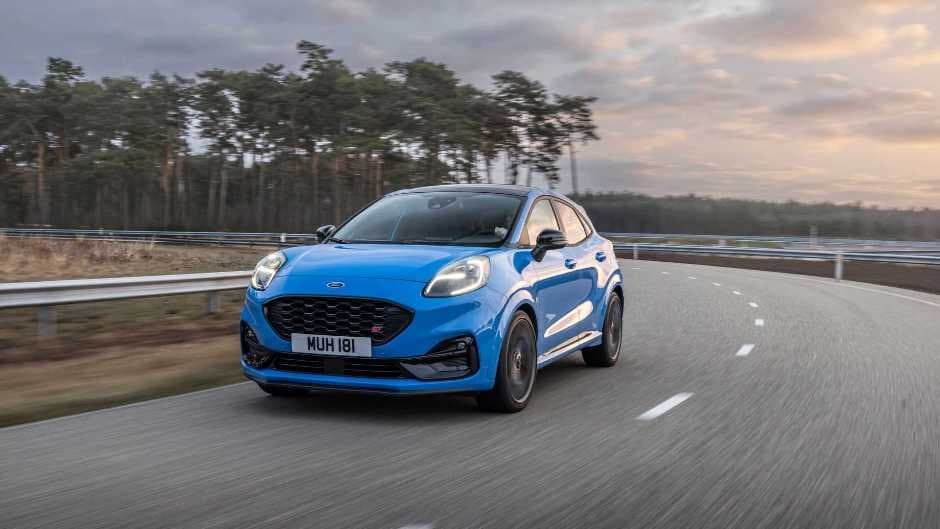 Ford 1,0-litrlik mühərriklə təchiz edilmiş krossoveri təqdim edib - FOTO