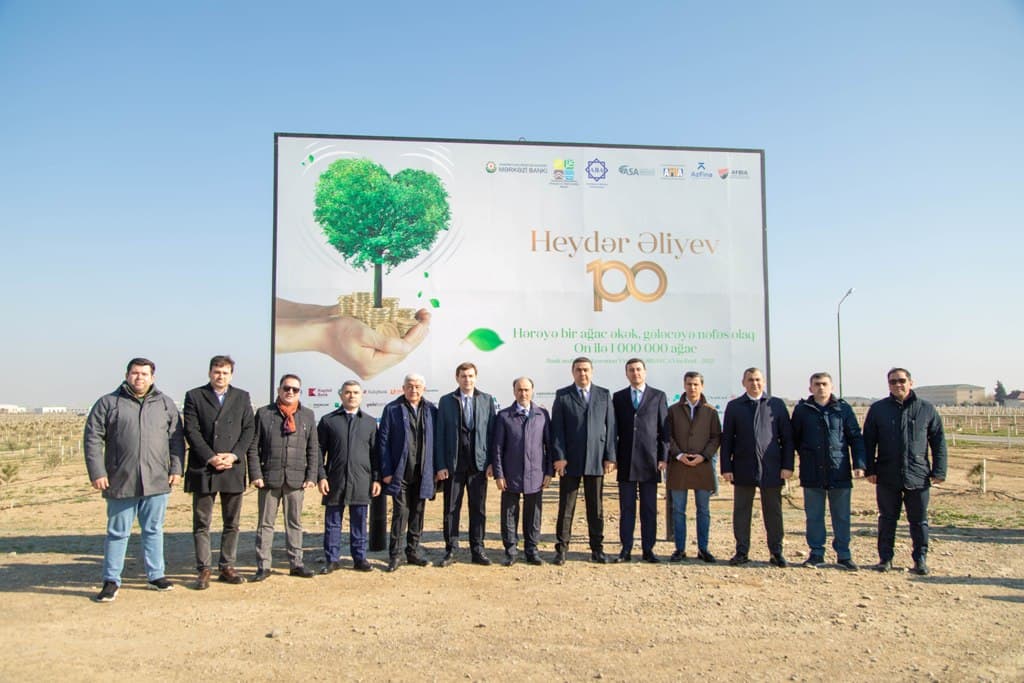 Maliyyə-bank sektorunun ilk ağacəkmə tədbiri keçirilib - FOTO
