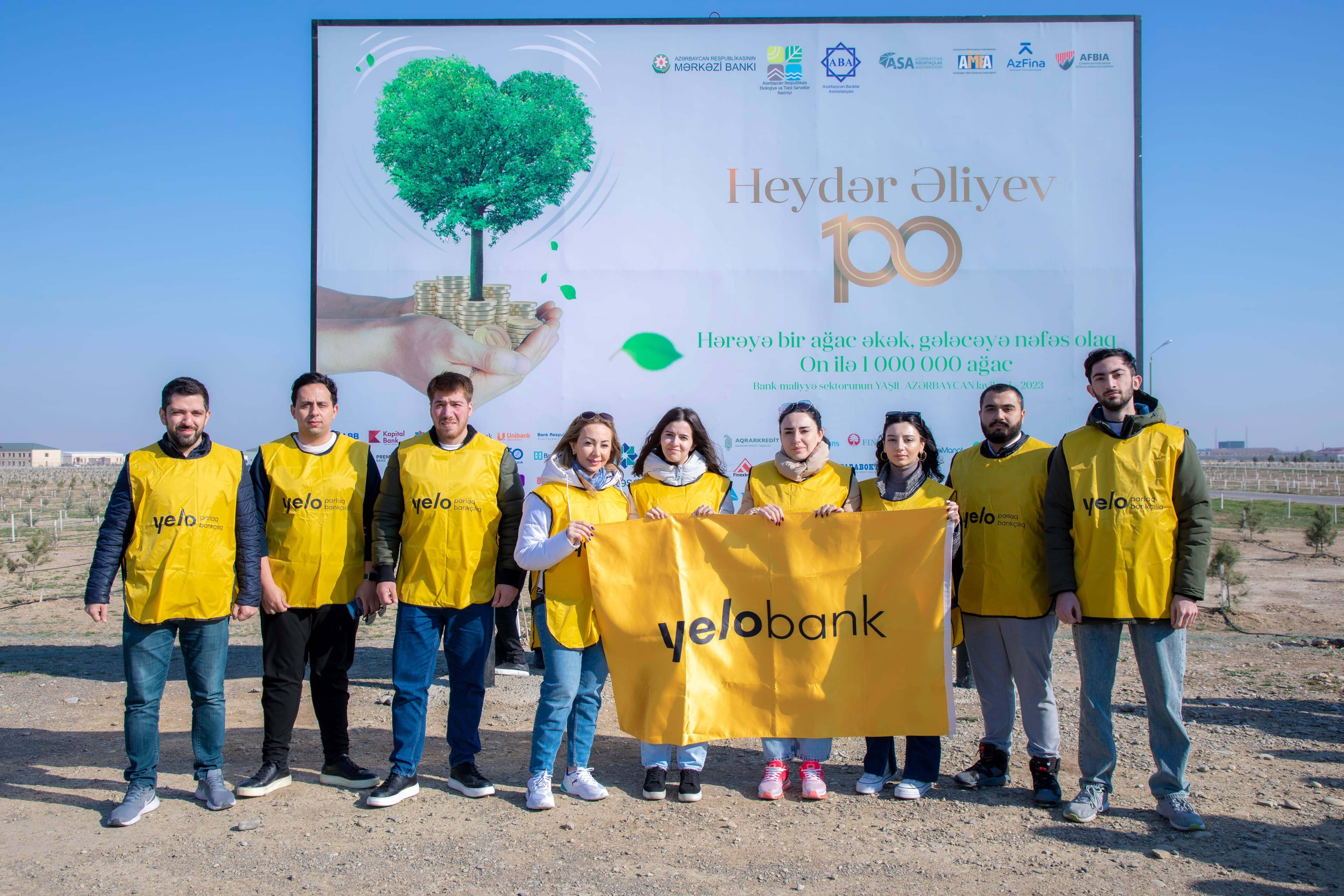 Yelo Bank ağacəkmə aksiyasında iştirak etdi - FOTO