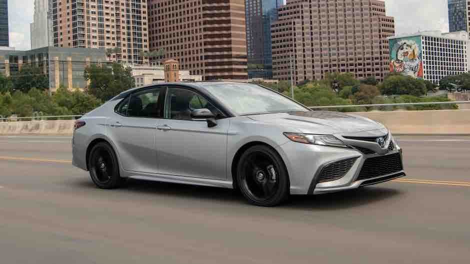 Toyota şirkəti Camry modelinin Yaponiyadakı satışlarına son verib