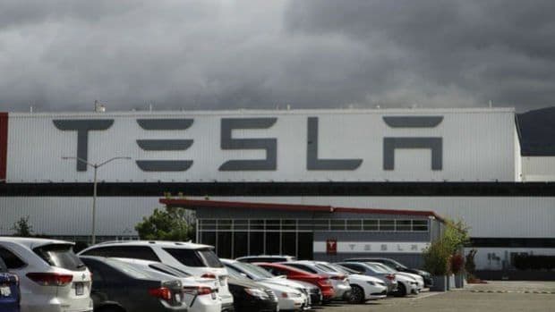 Tesla avtomobil tədarüklərini 36 % artırıb