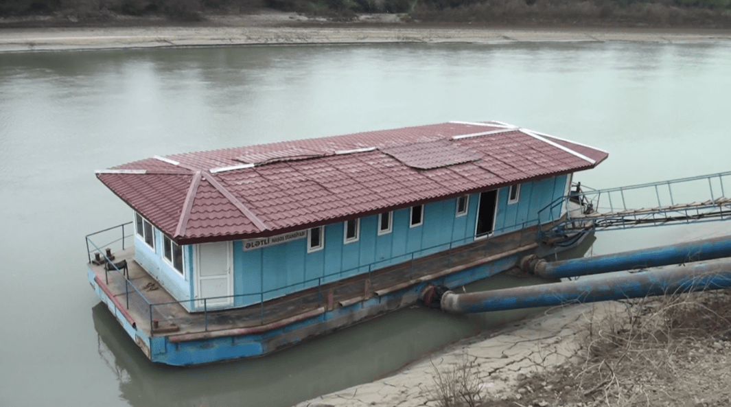 Hacıqabulda torpaq məcralı kanal beton üzlüyə alınıb - FOTO