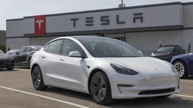 "Tesla" ABŞ-da avtomobil satış qiymətlərinə endirim edib