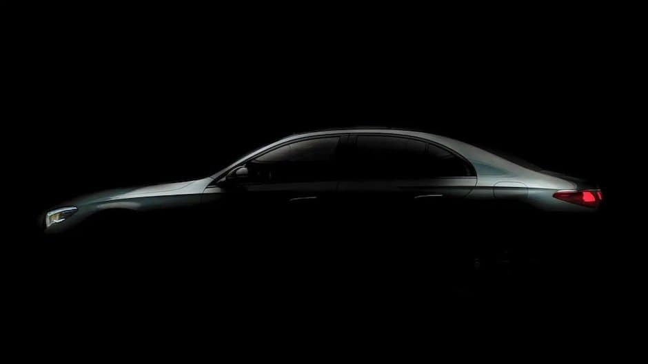 Mercedes-Benz yeni nəsil E-Class modelinin debüt tarixini açıqlayıb