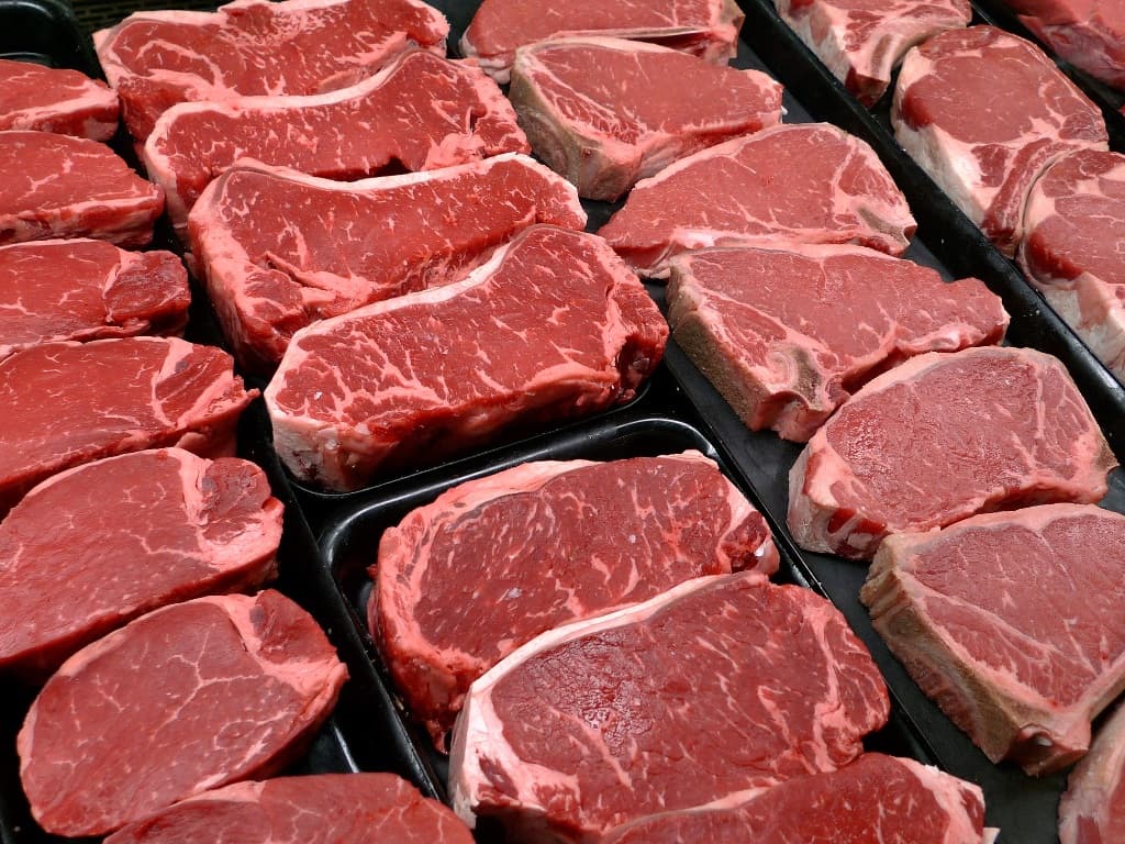 Azərbaycan 2 ayda ət idxalına 12 milyon dollar xərcləyib