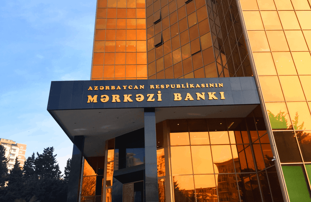 Azərbaycan banklarının Mərkəzi Banka borcu 32% azalıb