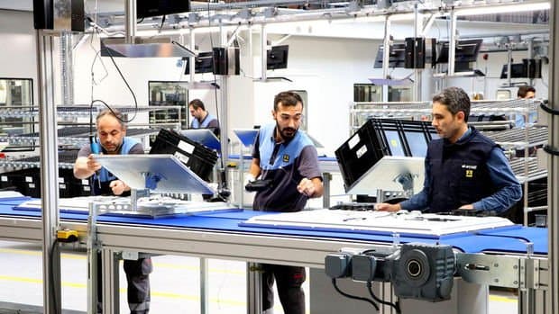 Türkiyədə muzdlu işçilərin sayı illik müqayisədə 6,6 % artıb