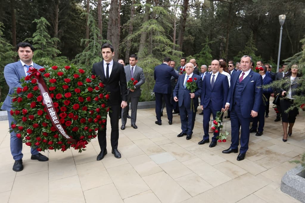 “Cahan Holding”in qurucusu Ulu öndər Heydər Əliyevin 100 illiyinə həsr edilmiş tədbirdə iştirak edib - FOTO