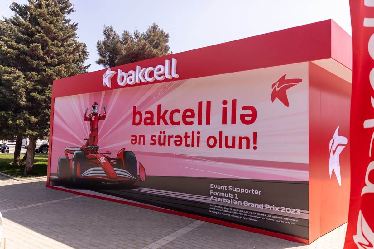 Bakcell stendinə azarkeş axını! - FOTO