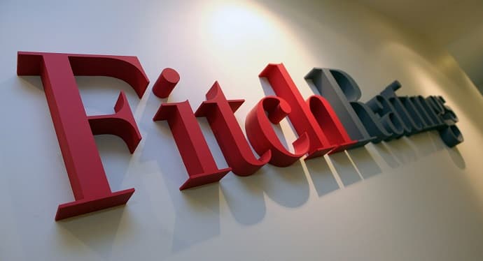 Fitch Fransanın reytinqini endirdi