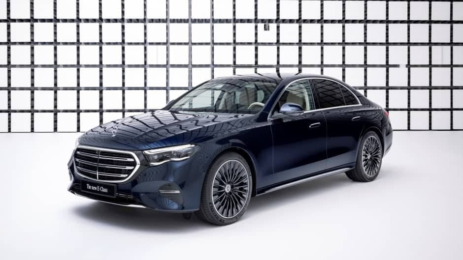 Yeni Mercedes-Benz E-Class altısilindrli mühərrikə sahib olub - FOTO