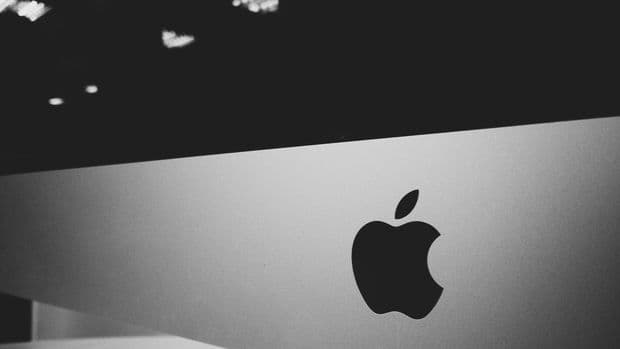 Apple gəlirləri iPhone satışları ilə təxminləri üstələyib