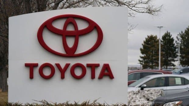Toyota-nın səhmləri 2,5 % bahalaşıb