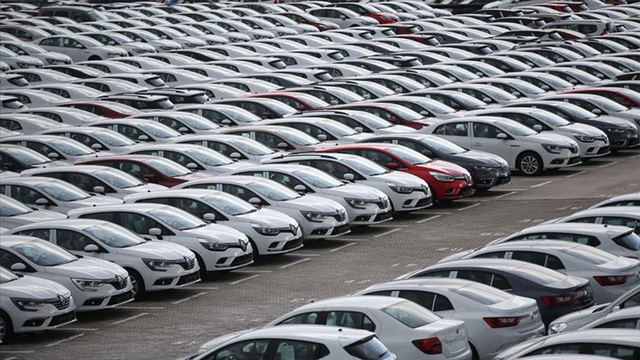 Azərbaycan avtomobil idxalına çəkdiyi xərci 47 % artırıb
