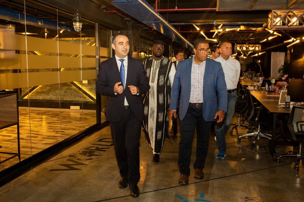 Beynəlxalq konfransın iştirakçıları “ASAN xidmət”də - FOTO
