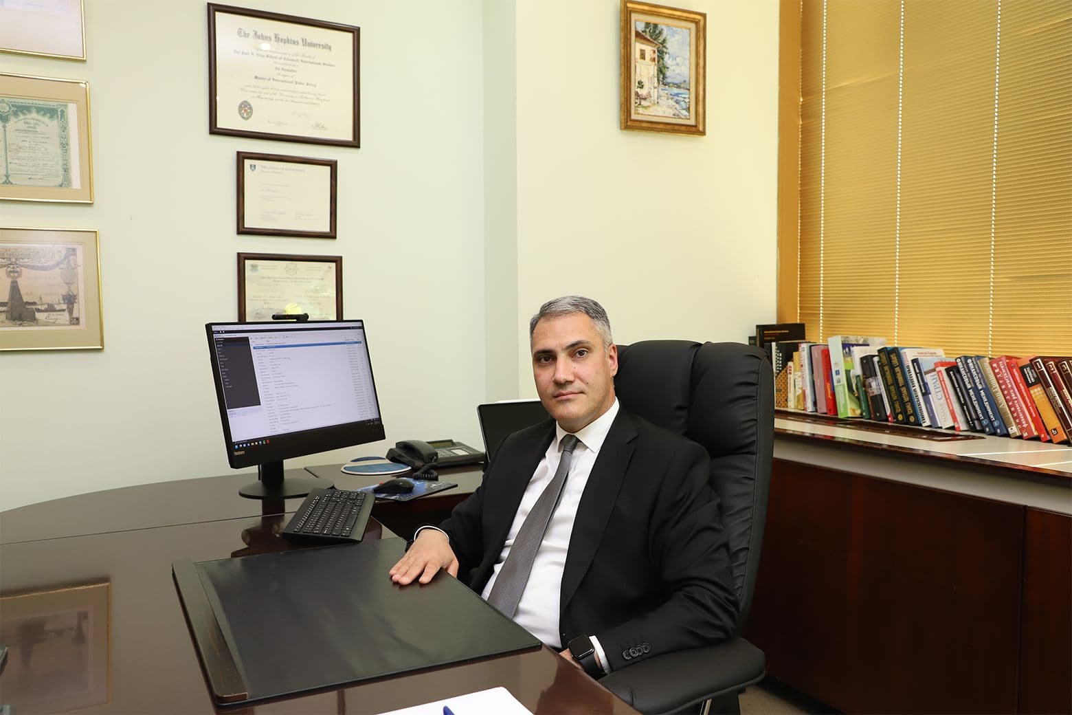 Kommersiya fəaliyyəti ilə məşğul olan hüquqi şəxslər Mərkəzi Bankın notlarına investisiya edərək qısa müddətdə gəlir əldə edə bilər