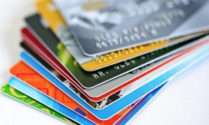 Azərbaycanda ödəniş kartlarının sayı 17.5% artıb