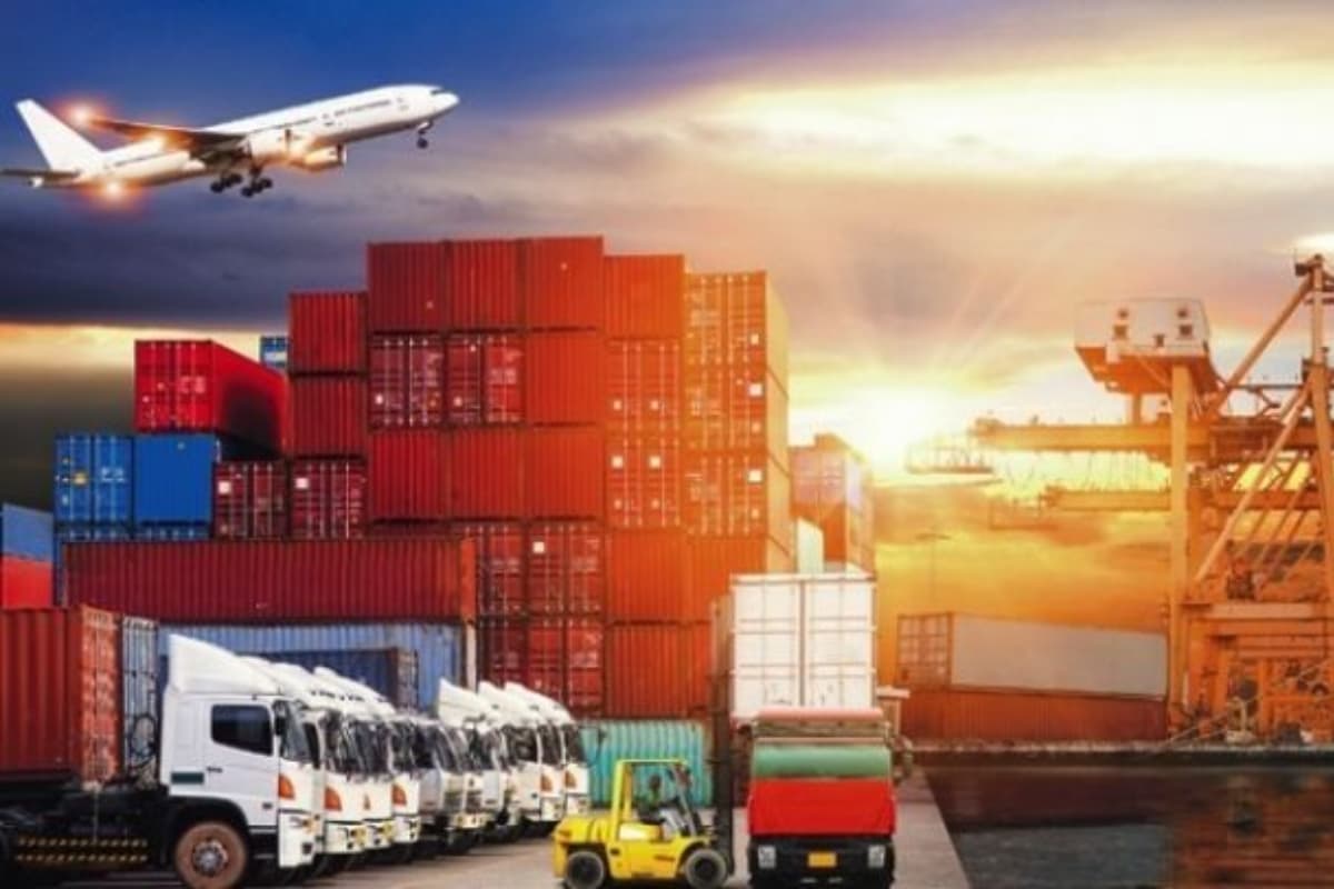 İdxalın artması büdcəyə gömrük daxilolmalarını 1 mlrd. manatdan çox artırıb