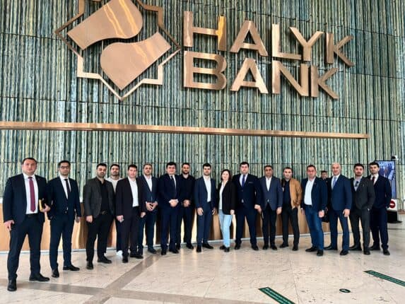 Azərbaycan banklarının Qazaxıstan səfəri başa çatıb - FOTO