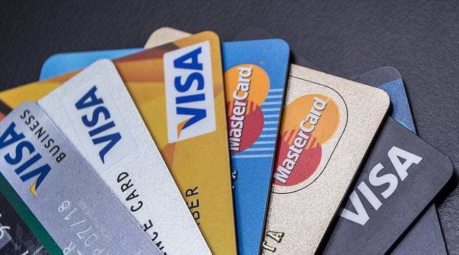Azərbaycanda əcnəbilərin bank kartı ilə apardığı əməliyyatların həcmi 8% azalıb
