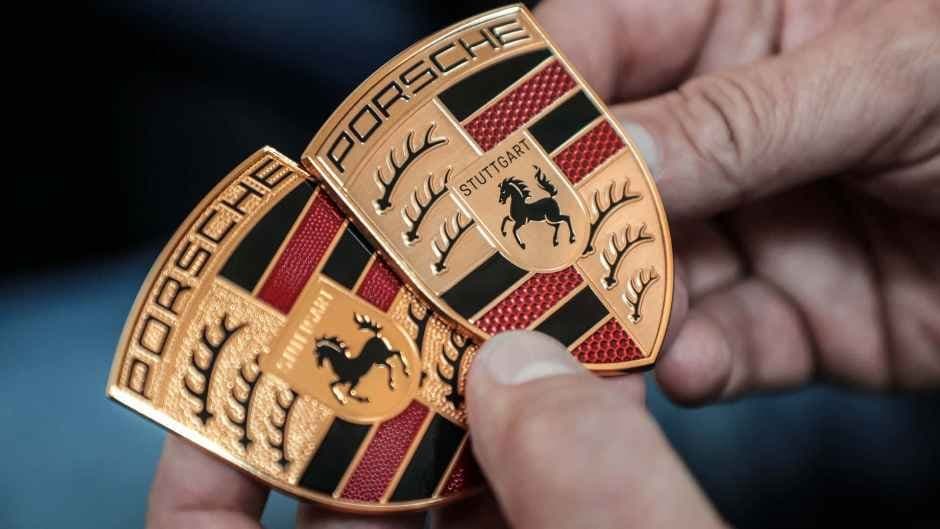 Porsche öz loqotipini yeniləyib