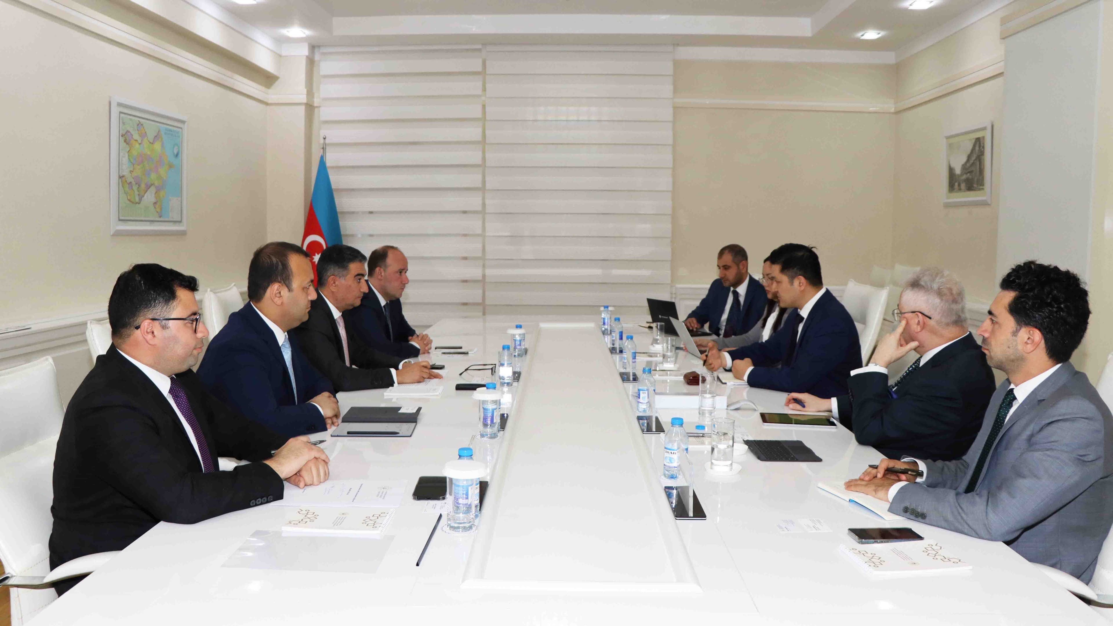 Dövlət Xidmətində Asiya İnkişaf Bankının nümayəndələri ilə görüş keçirilib - FOTO