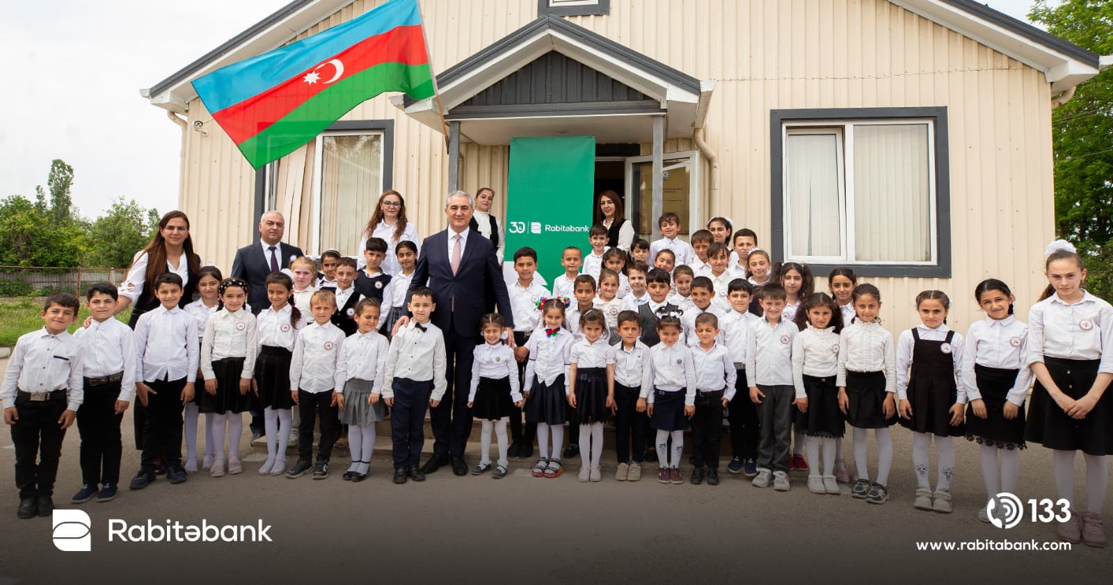 Rabitəbank 30 ucqar kənd məktəbində kitabxana qurdu