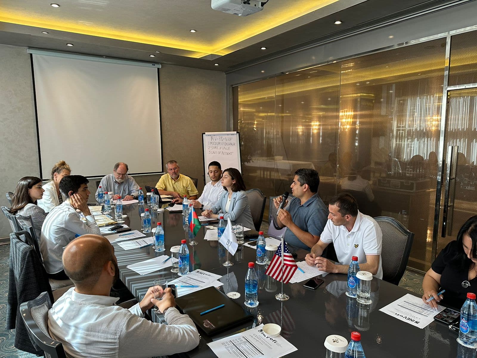 ABŞ professorları iqtisadiyyat sahəsinin jurnalistləri üçün seminar keçiblər – FOTO