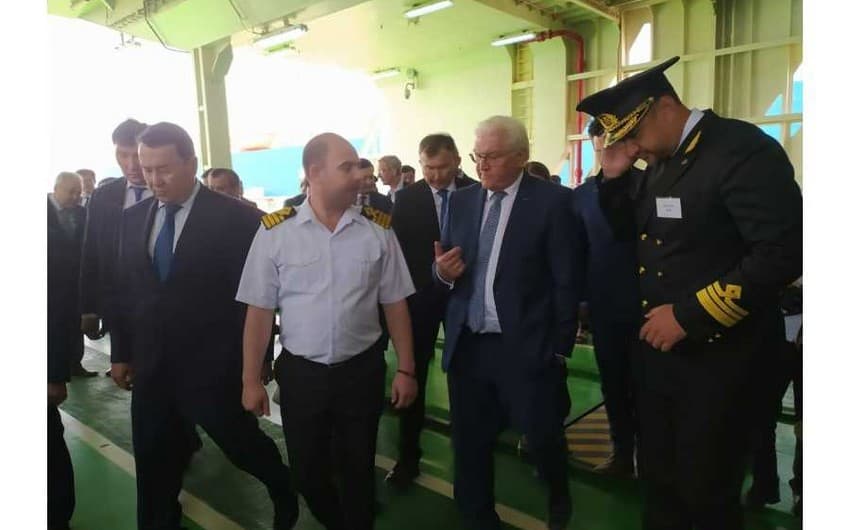 Almaniya prezidenti “Zərifə Əliyeva” gəmi-bərəsində olub - FOTO