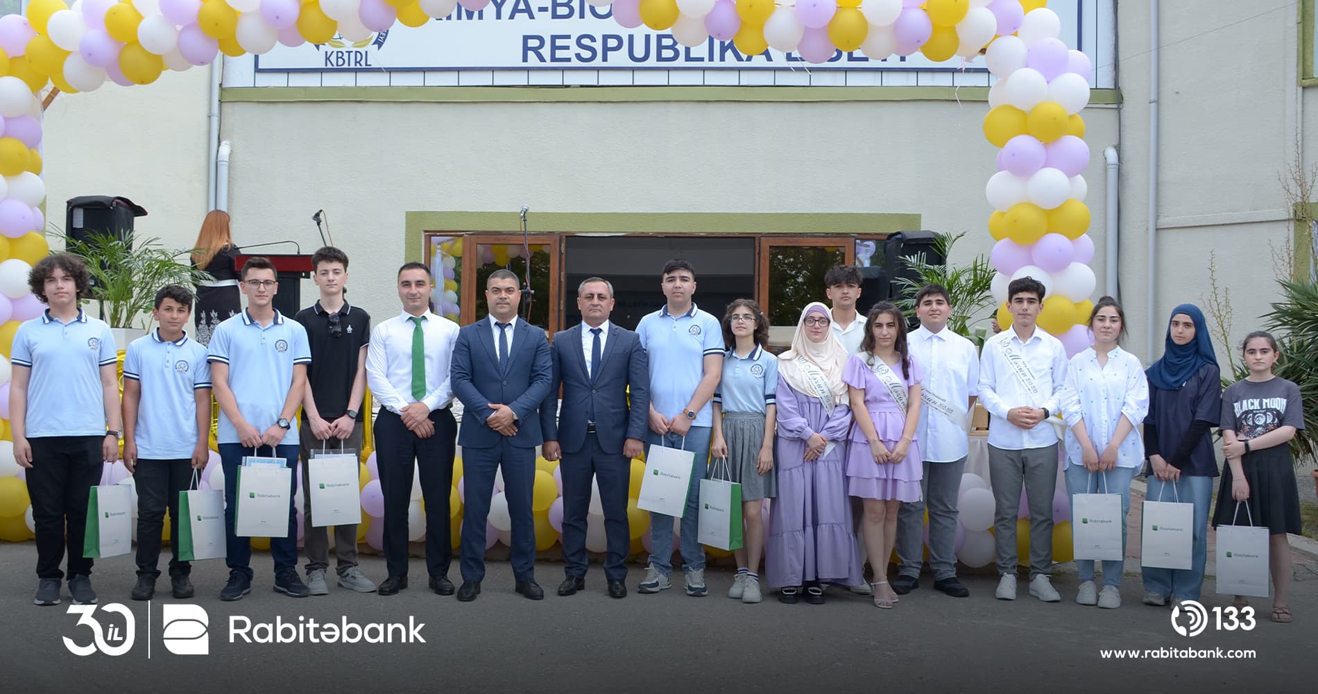 Rabitəbank “Respublika Fənn Olimpiadaları”nda uğur qazanmış şagirdləri mükafatlandırdı - FOTO