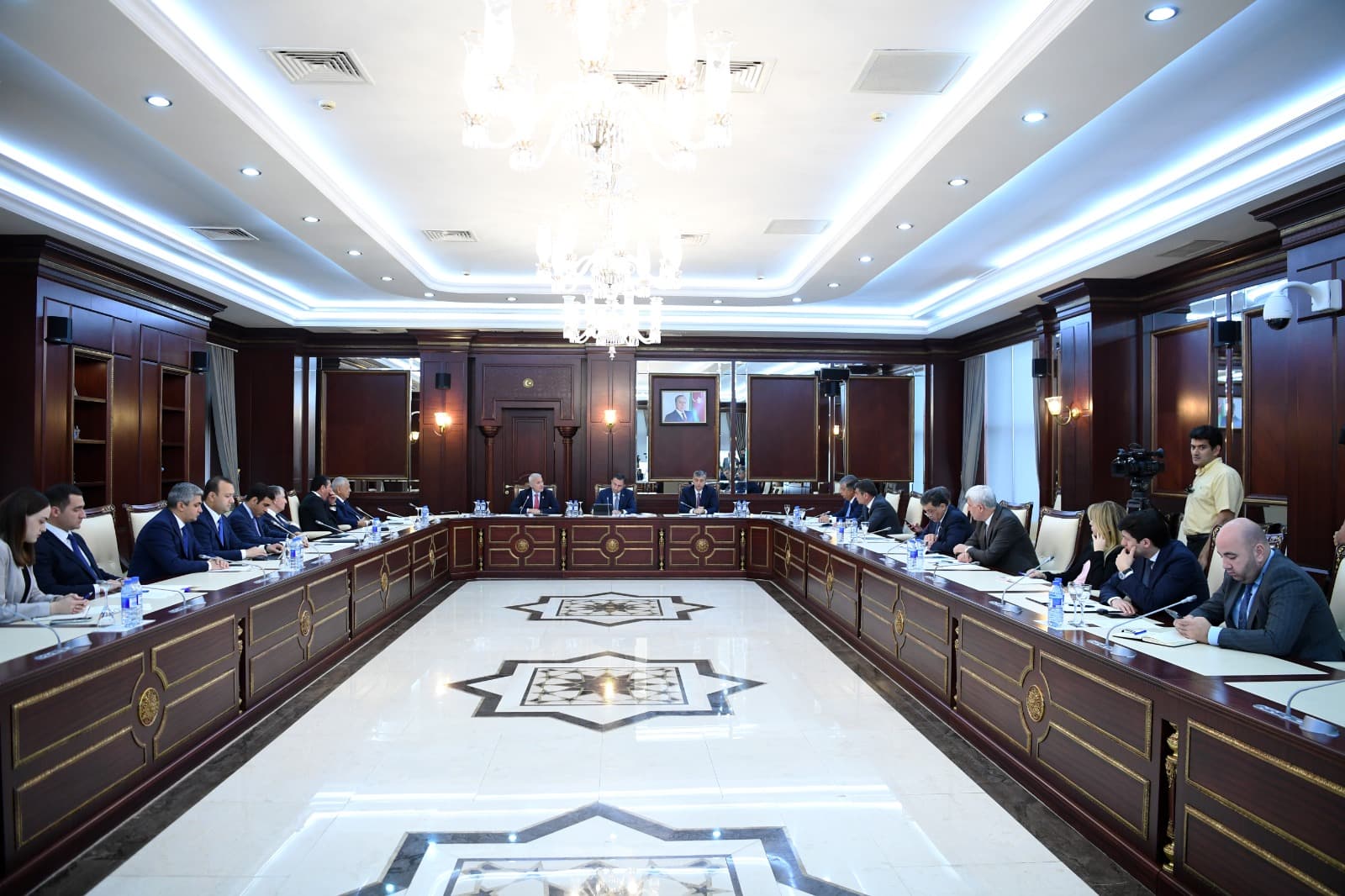 “Dövlət satınalmaları haqqında” yeni qanun layihəsi Milli Məclisdə müzakirə edilib
