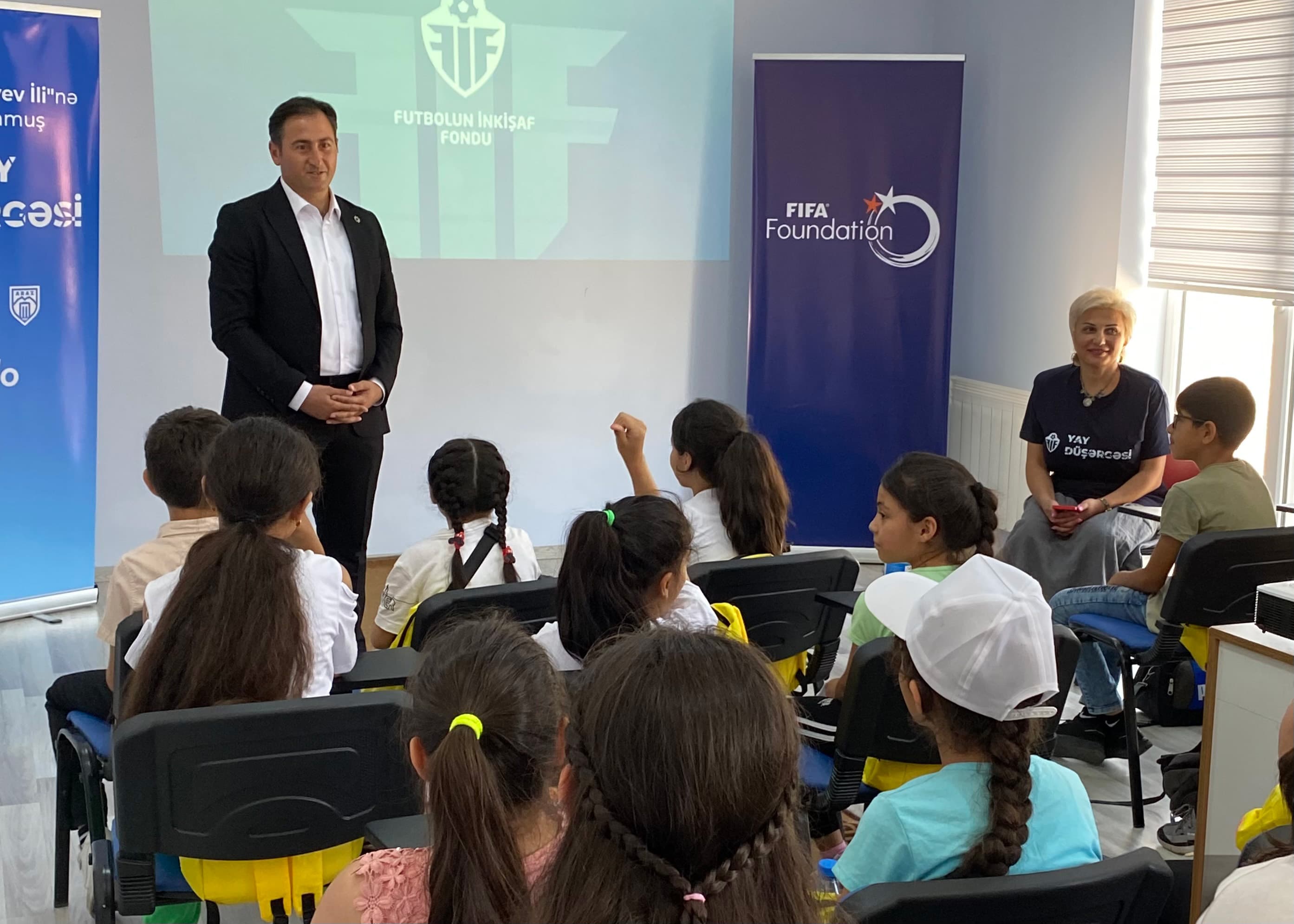 Yelo Bank-ın dəstəyi ilə uşaqlar üçün “Yay futbol düşərgəsi” başlayıb - FOTO
