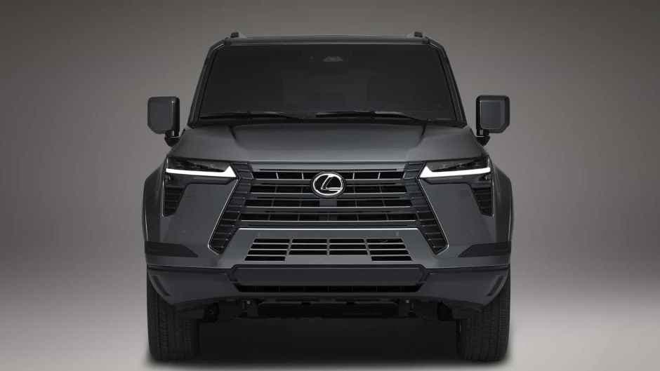 Lexus GX ofrouderi debüt edib