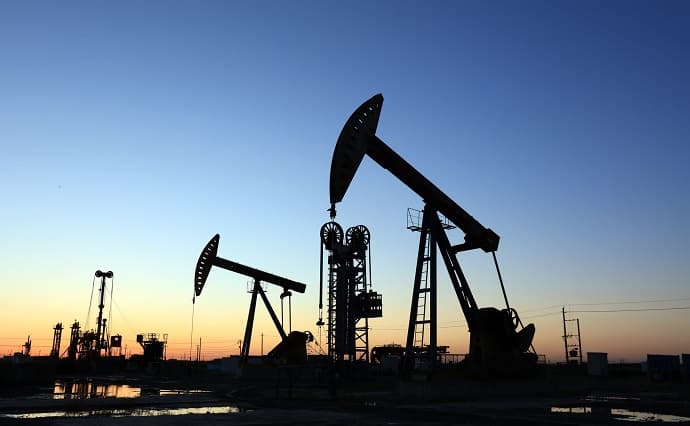 Türkiyənin neft idxalı aprel ayında 10,9 % azalıb