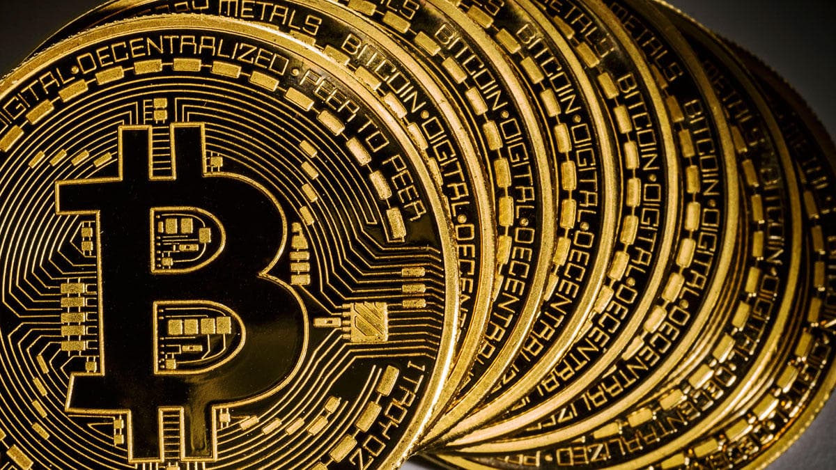 Bitkoinin qiyməti 0,7% azalıb