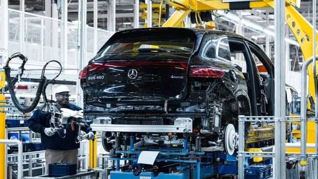Mercedes-Benz satışları ikinci rübdə 6% artıb
