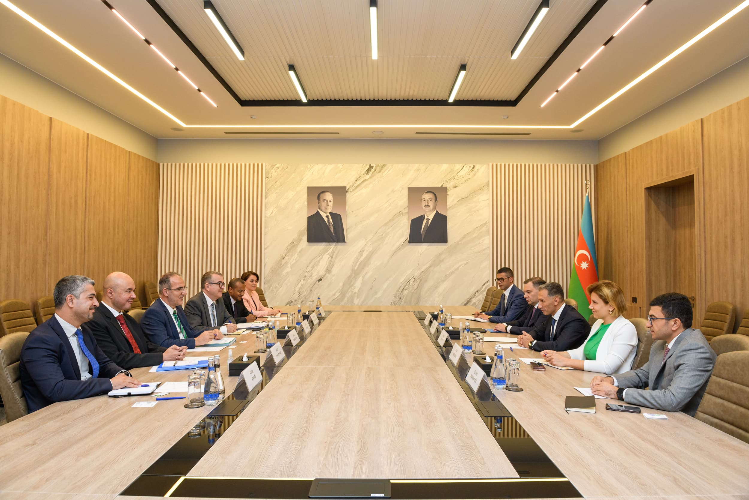 Nazir İslam İnkişaf Bankı Qrupunun nümayəndə heyəti ilə görüşüb - FOTO