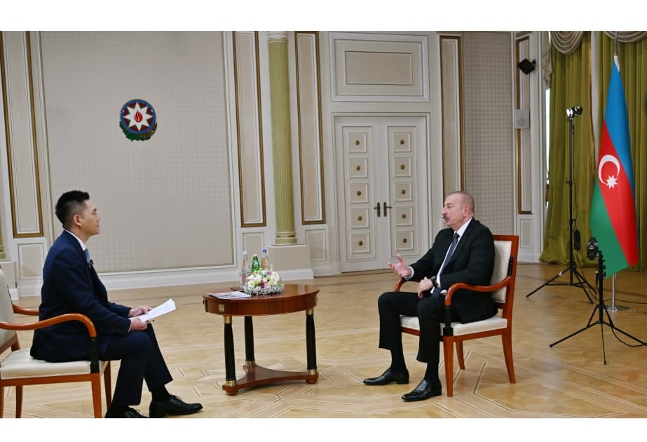 Prezident: Dəniz ticarət limanımızın yükaşırma qabiliyyətini 25 milyon tona çatdırırıq