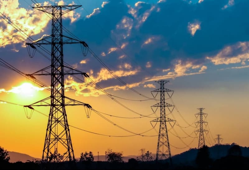 Altı ayda qeyri-neft məhsulları sırasında ən çox elektrik enerjisi ixrac olunub