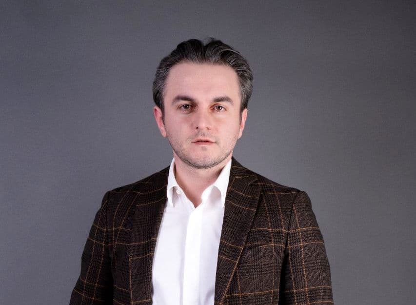 Sahibkarlar üçün iş smart texnologiyasından keçir - Aqil Ömərli