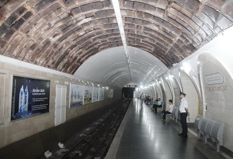 “Nizami” stansiyasının platformasında sağlamlaşdırma tədbirlərinə başlanılıb