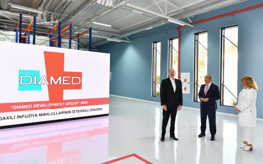 Prezident İlham Əliyev Bakıda “Diamed” dərman istehsalı zavodunun açılışında iştirak edib