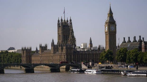 Böyük Britaniyada inflyasiya son 1,5 ilin ən aşağı səviyyəsinə çatıb