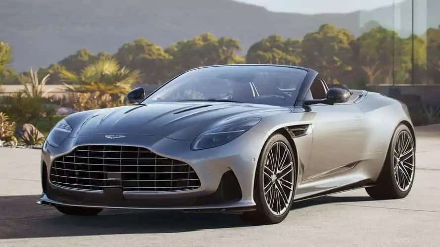 Aston Martin DB12 Volante təqdim olunub